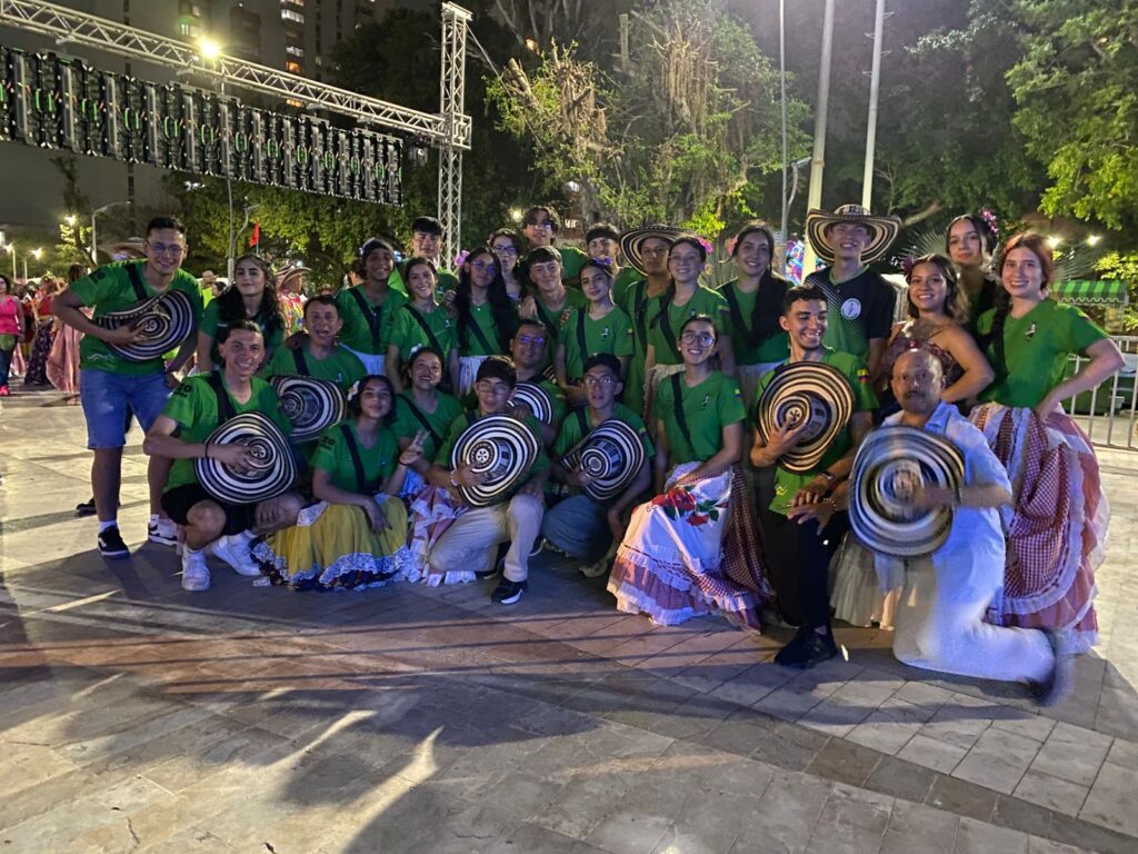 Estudiantes de Guasca vivieron por primera vez la Noche de Tambó en el Carnaval de Barranquilla